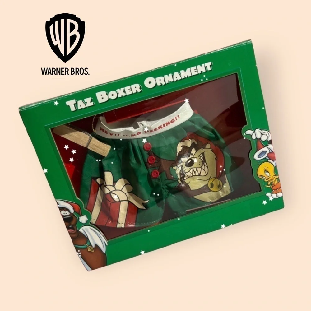 🎄Warner brothers NWT, VINTAGE Tasmanian devil boxer shorts Christmas ornament.